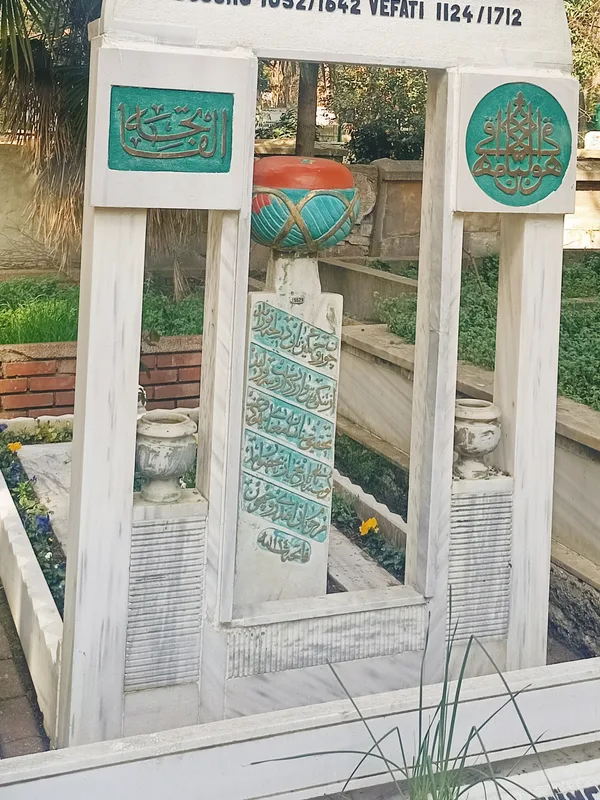 Temsilî: Nâbî türbesi